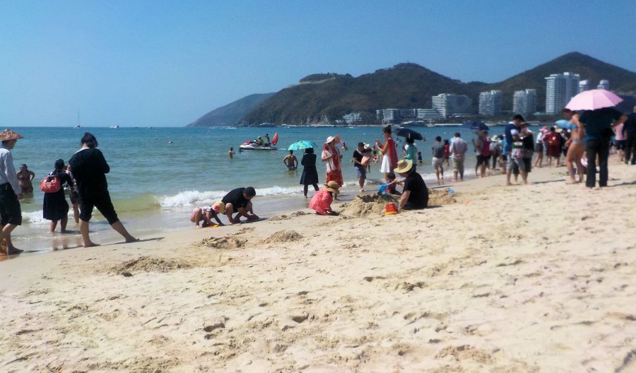 Dadonghai Beach 6