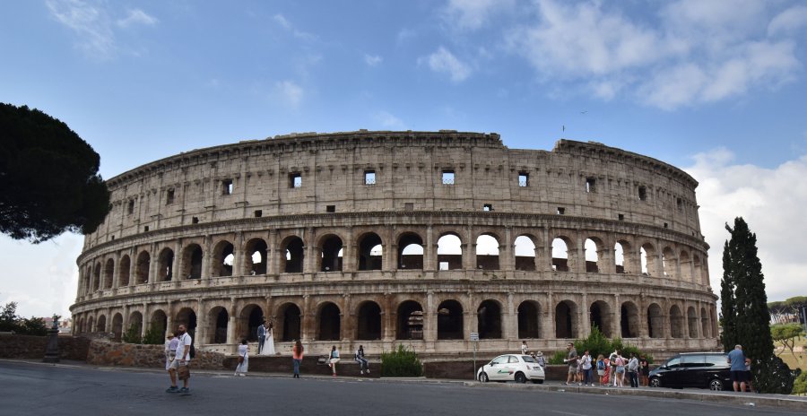 014 Colosseum Wedding Couple