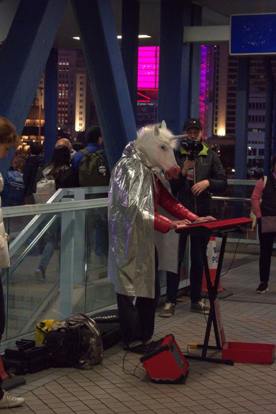 12 30 18 hk night 10 c